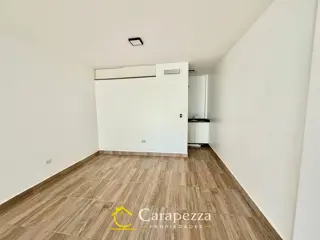 Oficina Comercial / Local En 1° Piso en Alquiler en Villa Bosch foto 5