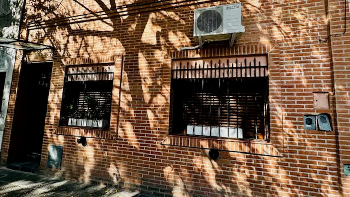 VENTA CASA 6 AMB FLORES C/DEP SERV- PATIO-TERRAZA foto 2