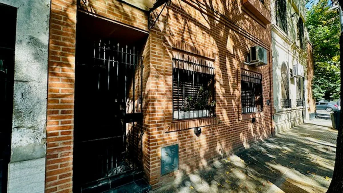 VENTA CASA 6 AMB FLORES C/DEP SERV- PATIO-TERRAZA foto 3