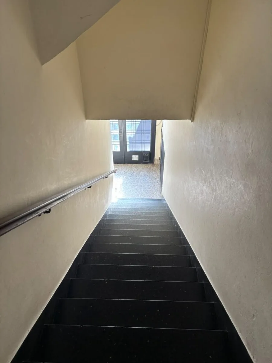 Oportunidad | Dto. 3 amb. SOLO USO PROFESIONAL | Morón Centro a 2 cuadras de la estacíon foto 4