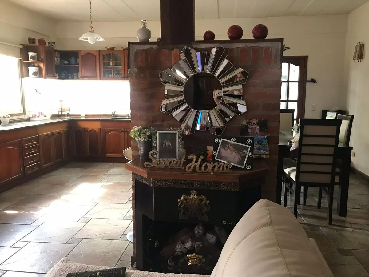 VENTA CASA GIGANTE EN JOSE C. PAZ foto 3