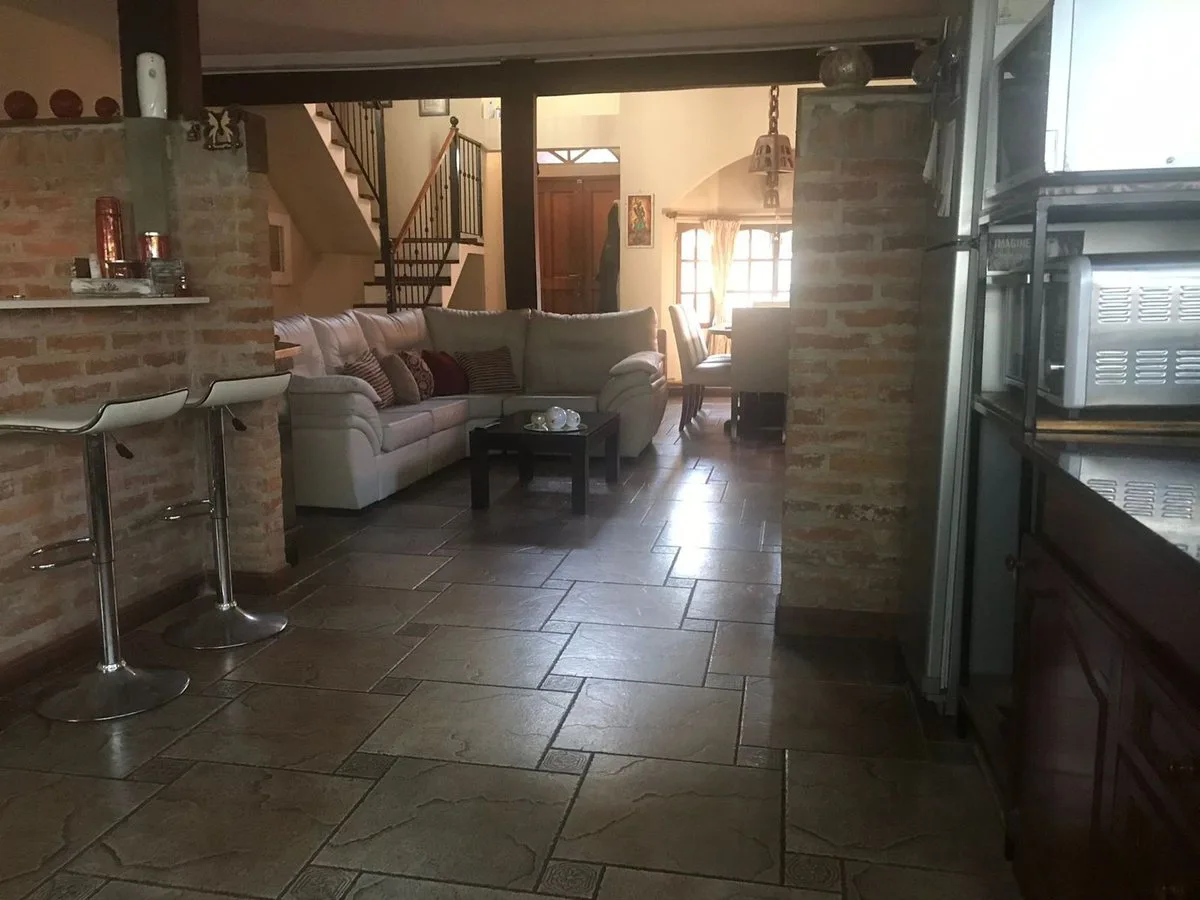 VENTA CASA GIGANTE EN JOSE C. PAZ foto 4