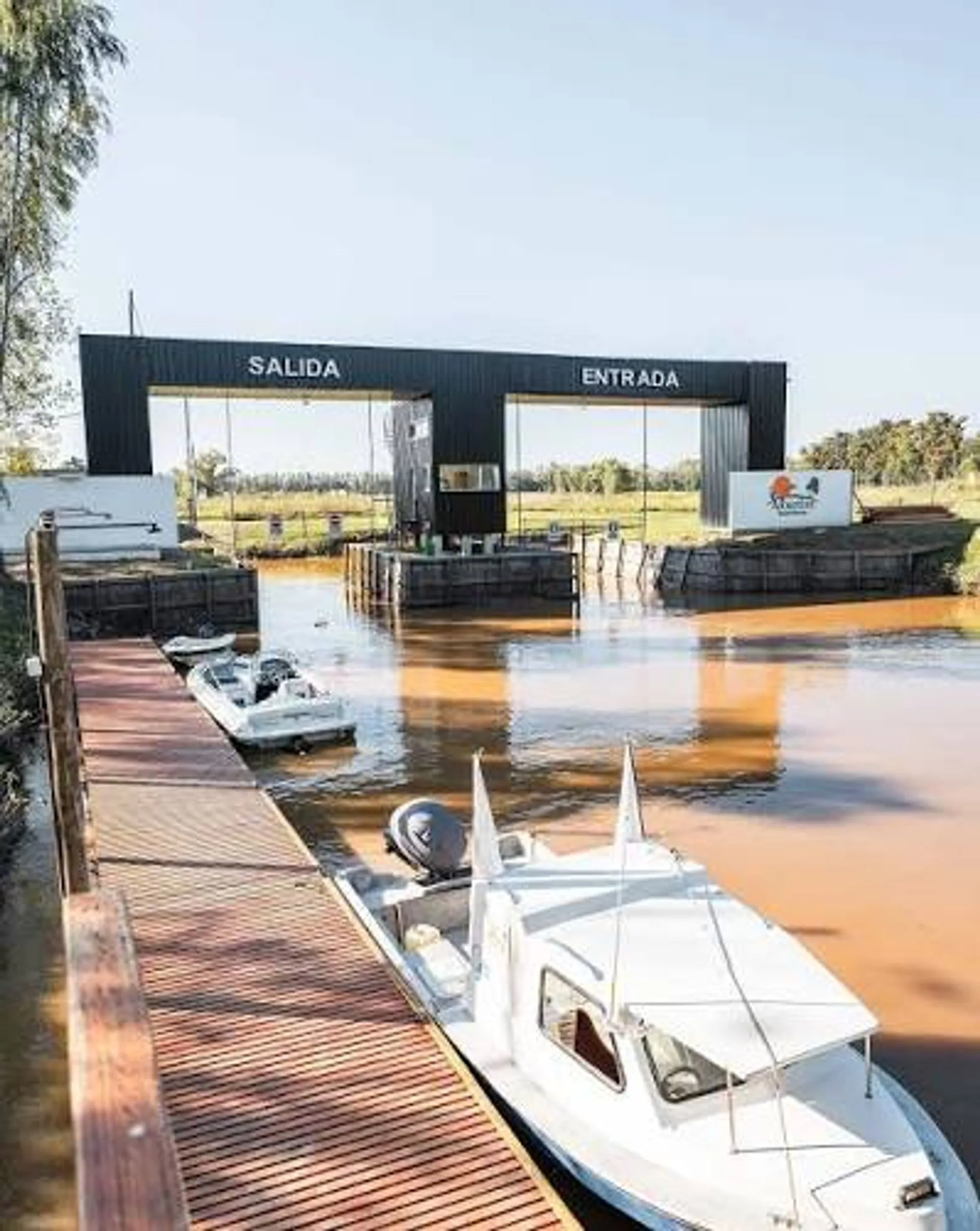 VENTA LOTE DE 1157M2 EN BARRIO NAUTICO ALBARDON foto 4