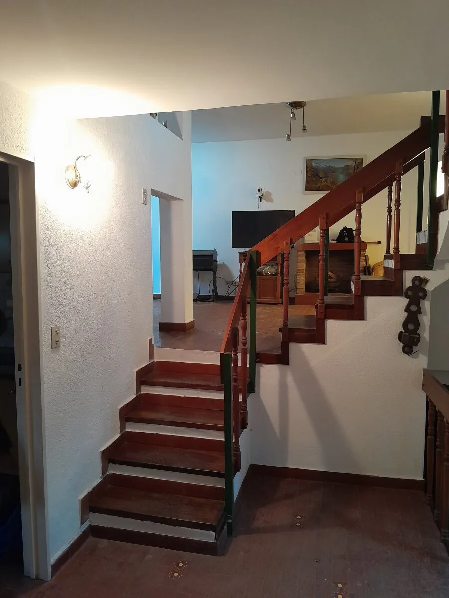 HAEDO TRIPLEX 4 AMBIENTES CON COCHERA MUY BUEN ESTADO GENERAL Y UBICACION, CERCANO AVENIDA RIVADAVIA OPORTUNIDAD foto 5