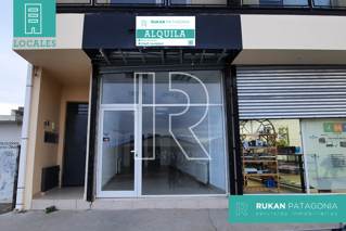 #AlquilerRUKAN | Local Comercial | Barrio MIRADOR | Calle COLOMBIA | Caleta Olivia.- foto 1