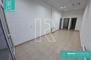#AlquilerRUKAN | Local Comercial | Barrio MIRADOR | Calle COLOMBIA | Caleta Olivia.- foto 3