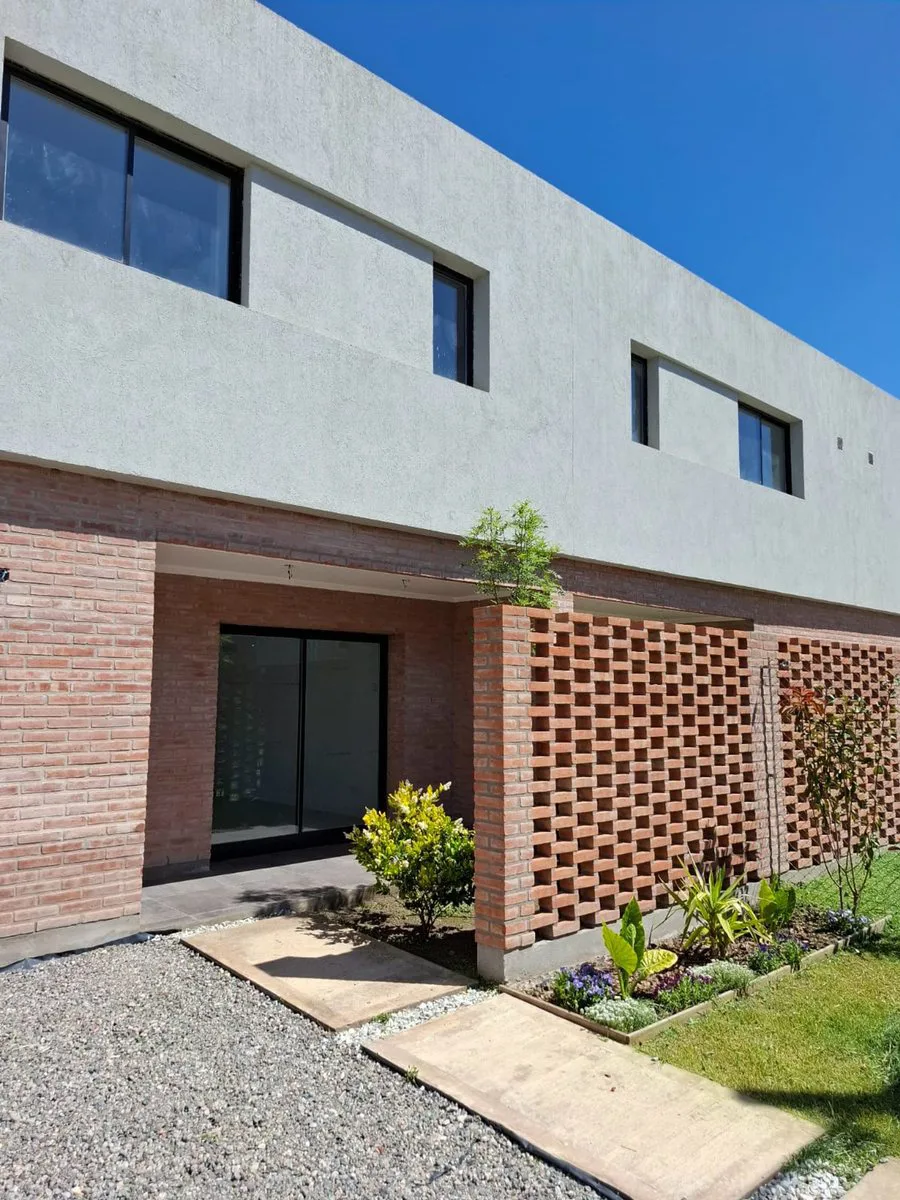 Venta duplex 3 dormitorios Tierra Nueva Fisherton foto 2