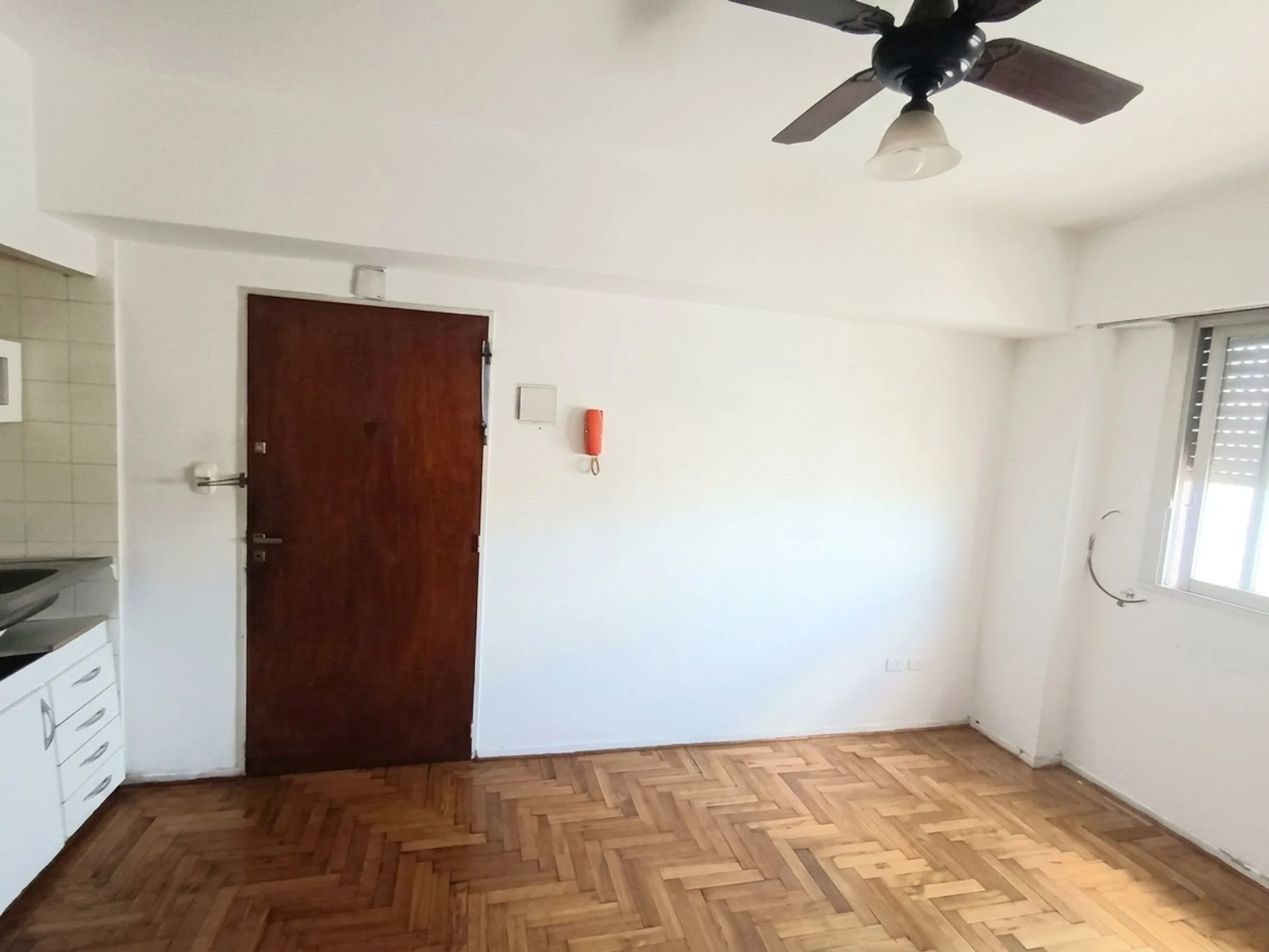 VENTA MONOAMBIENTE ALMAGRO CON RENTA foto 4