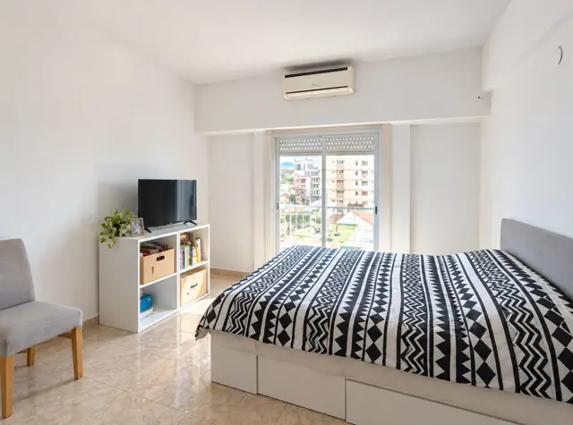 MONOAMBIENTE EN VENTA con RENTA - Est COGHLAN