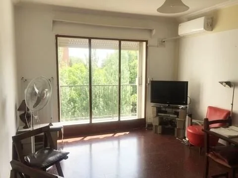 Coghlan, Naon 2700, 3 amb, 75m2, u$s 850 + expensas ( Junio 2026= aprox $ 180,000) + servicios. foto 3