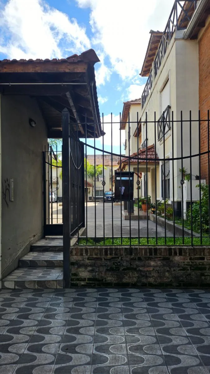 Departamento en Condominio | Morón Centro | a pocas cuadras de la plaza San Martin foto 2