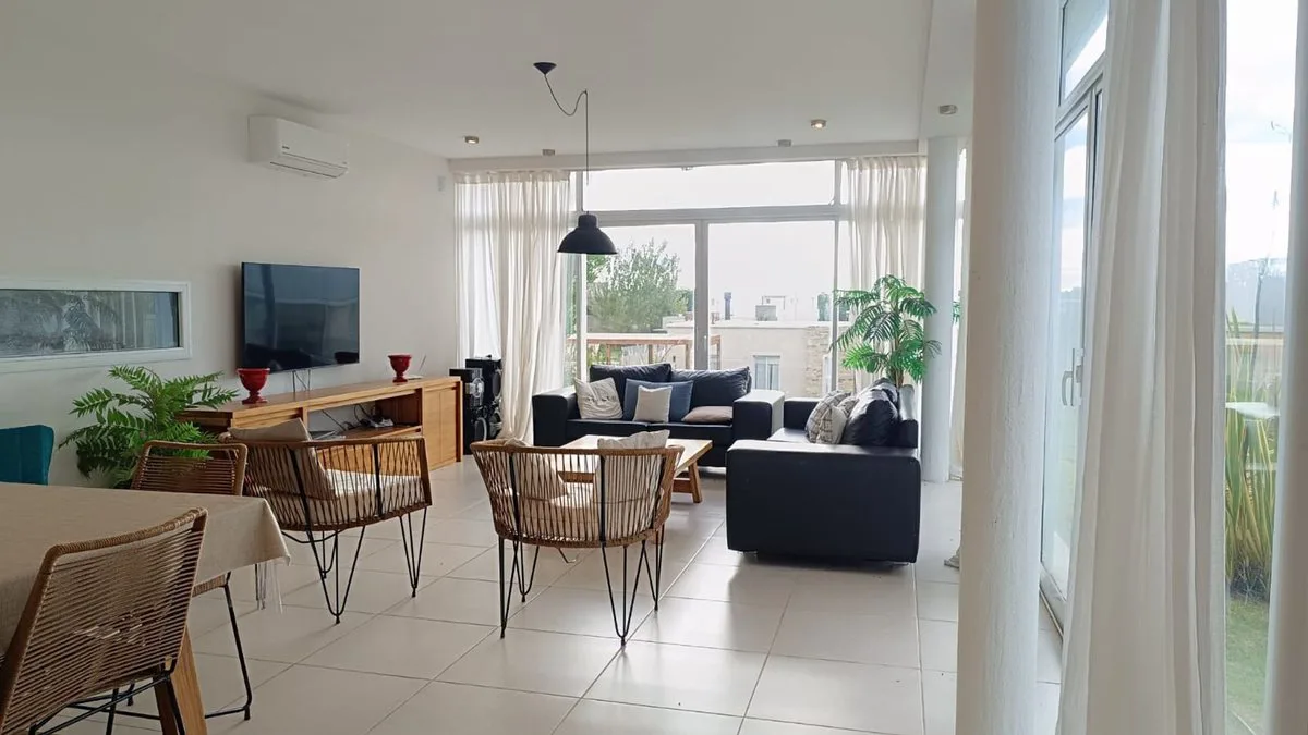 Venta casa Costa Esmeralda foto 3