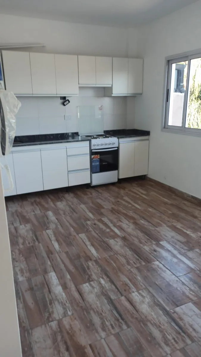 Departamento con cohera En Venta.| Morón | Excelente valor y estado foto 3