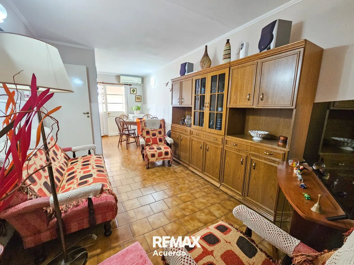 VENTA CASA DUPLEX 3 DORM.C/COCHERA EN SAN NICOLAS foto 2