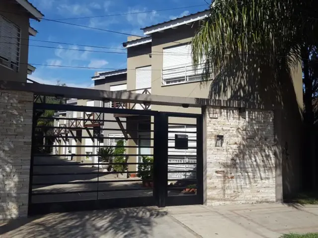 DUPLEX 3 AMB C/GARAGE 300m estacion *APTO CREDITO*