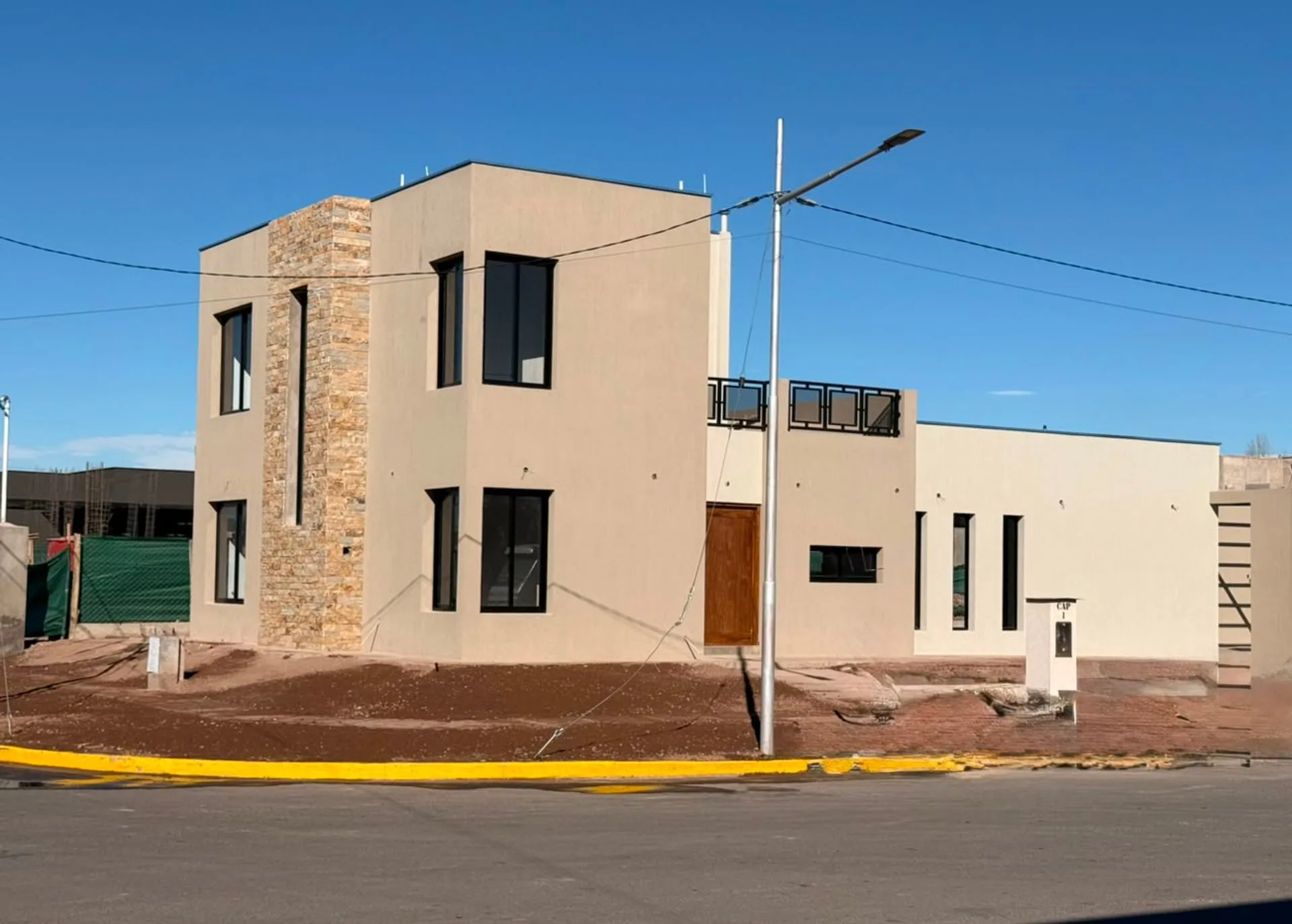 CASA EN BARRIO PRIVADO - LUJÁN DE CUYO