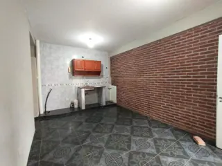 DEPTOS 2 AMBIENTES, COCINA COMEDOR, HABITACIÓN Y BAÑO. foto 1