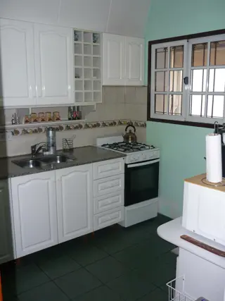 EXCELENTE Y BUEN ESTADO -CASA EN DUPLEX -SIN EXPENSAS -A 3 C/AS DE A.JB.JUSTO foto 5