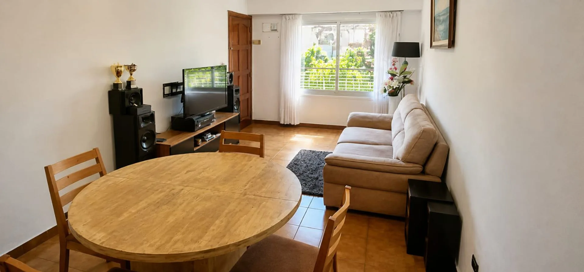 VENTA TRIPLEX 4 AMBIENTES, EN MUÑIZ foto 4