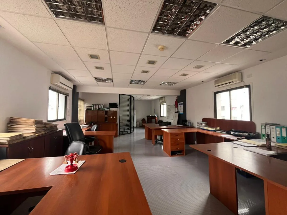 OFICINAS UN PISO COMPLETO EL 7 EN MONSERRAT CABA foto 2
