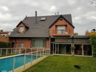ALQUILER - CHALET 6 AMBIENTES HAEDO foto 1