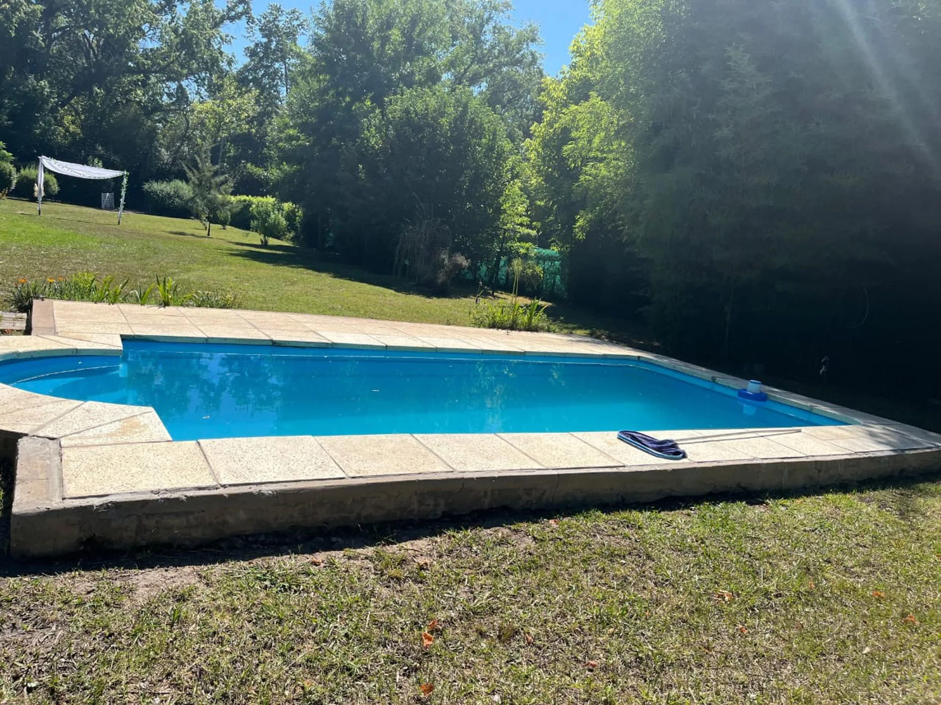 CASA QUINTA: 3300 M2 DE PARQUE, PISCINA Y PARRILLA foto 5