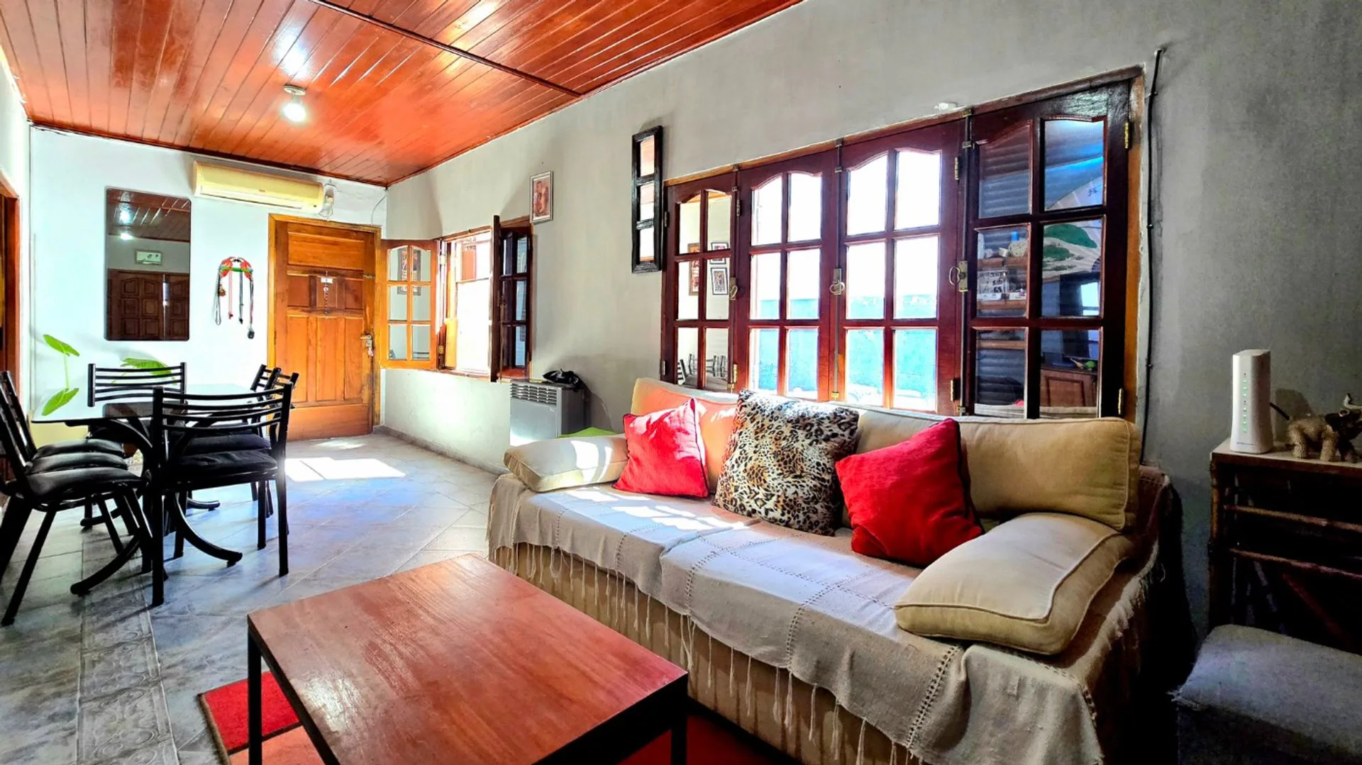 CASA EN VENTA 4 AMBIENTES MUNRO foto 4