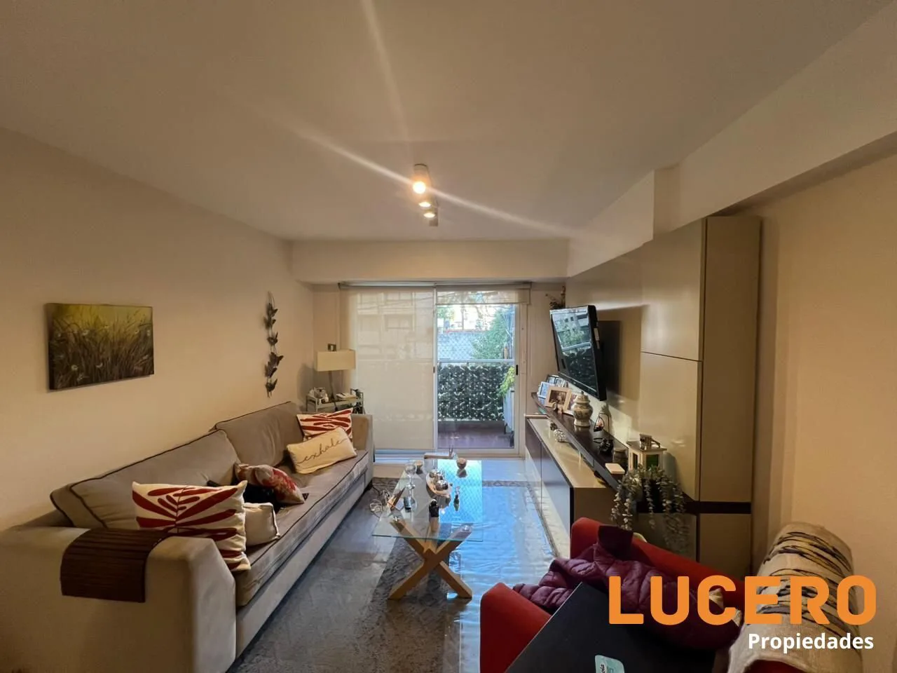 DEPARTAMENTO 3 AMBIENTES CON COCHERA EN MORÓN - APTA CRÉDITO foto 2