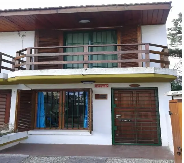 VILLA GESELL : VENTA DE DUPLEX - 3 AMB. A 1 CUADRA DEL MAR