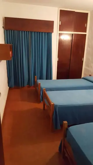 Excelente propiedad ubicada a metros del balneario mas importante de Carlos Paz foto 3