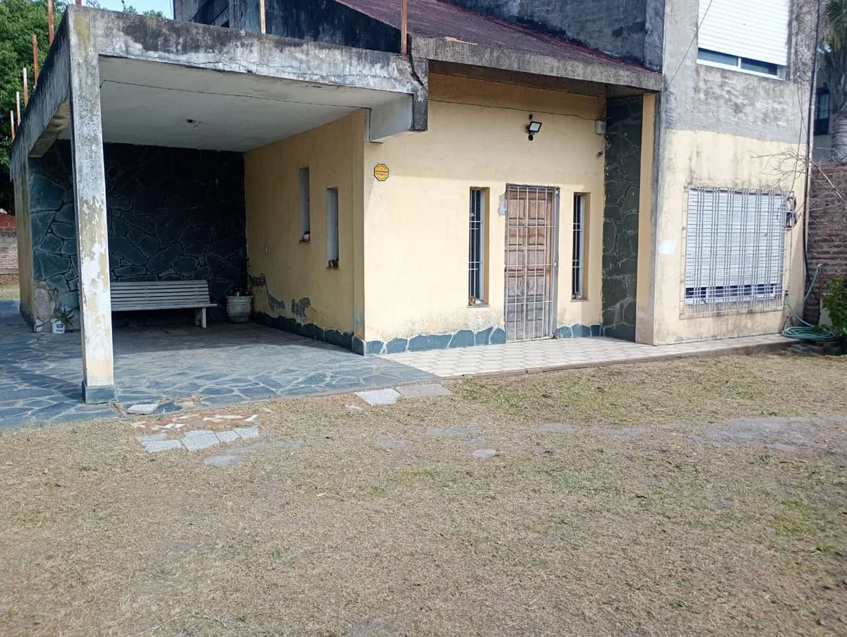 Casa quinta en venta Merlo foto 3