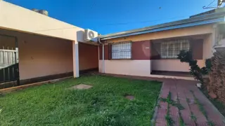 AMPLIA PROPIEDAD EN VENTA A MINUTOS DEL CENTRO, EXCELENTE UBICACIÓN. foto 4
