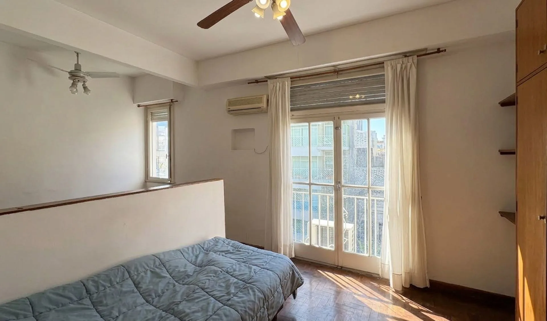 VENTA DPTO MONOAMB CON BALCÓN FRANCÉS | V. CRESPO foto 2