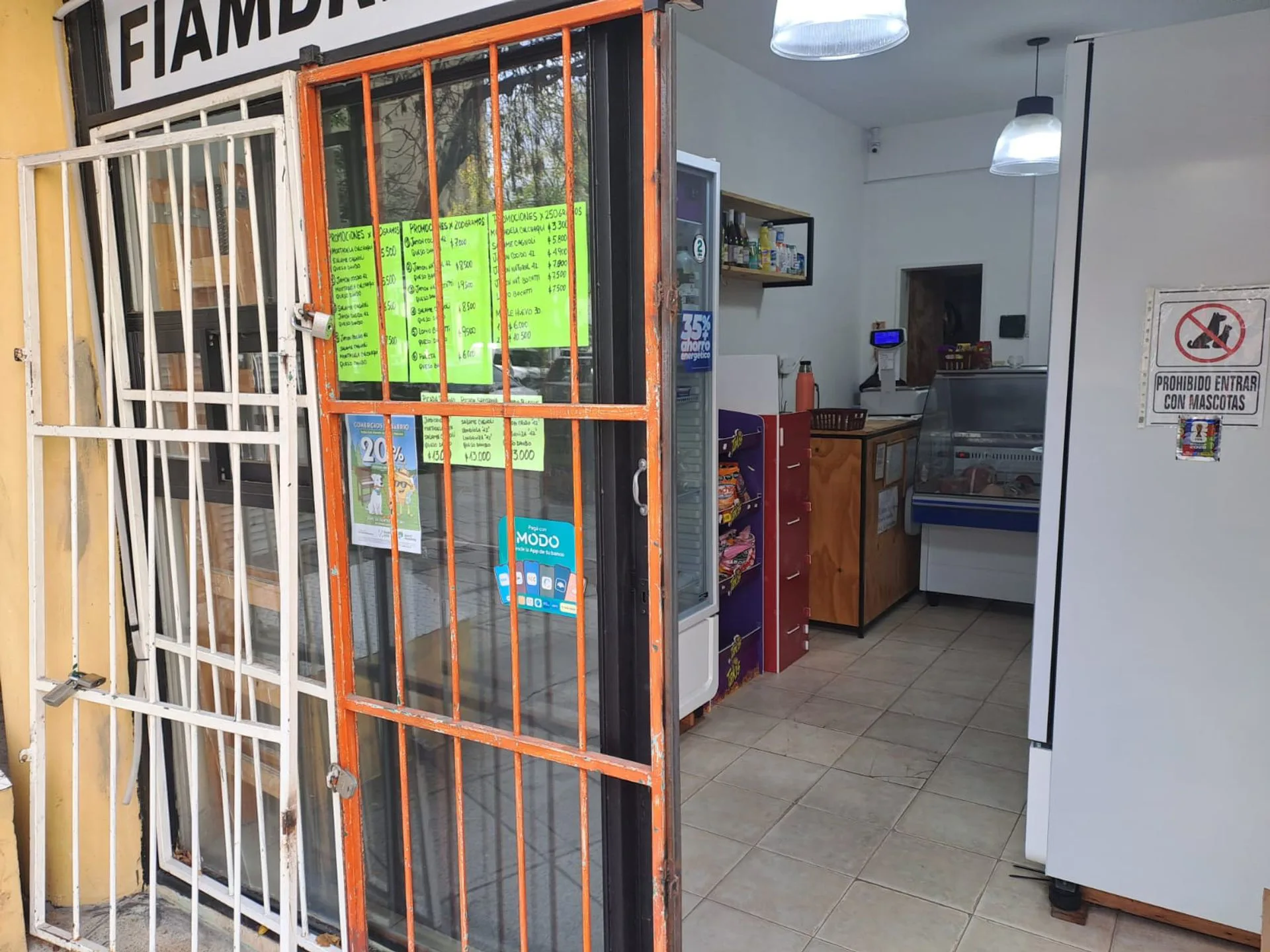 VENTA LOCAL EN ALMAGRO - BAÑO - OPORTUNIDAD!! foto 2