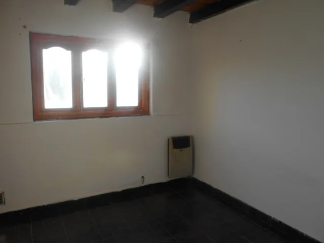 VENTA – Casa con amplio terreno – Av. San Martin al 3100 foto 5