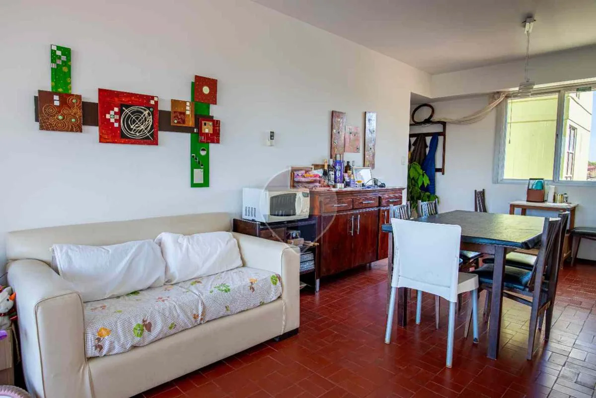 DEPARTAMENTO TRES AMBIENTES COCHERA CENTRO PINAMAR foto 5