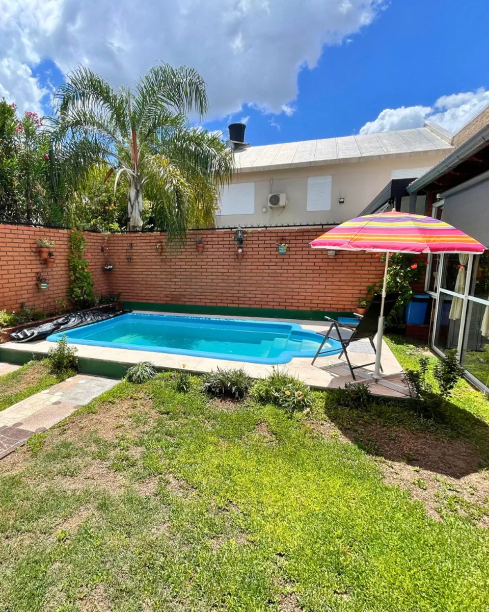 VENTA CASA 4 DORMITORIOS B. ALBERDI APTA CRÉDITO foto 3