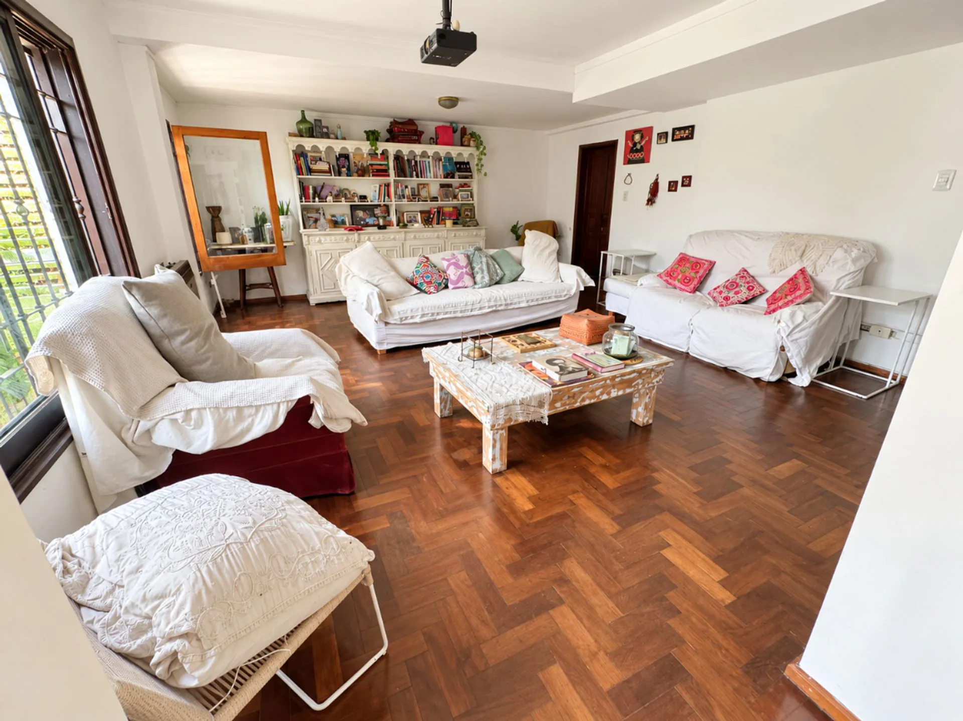 VENTA CASA 3 DORM. PILETA. APTA CRED. SAN NICOLAS foto 2