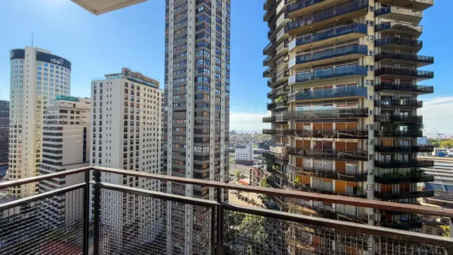 Venta Departamento de 6 amb con 2 cocheras piso 15 en Distrito Quartier