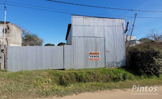 Galpón sobre calle Junín. SAN JOSE. foto 4