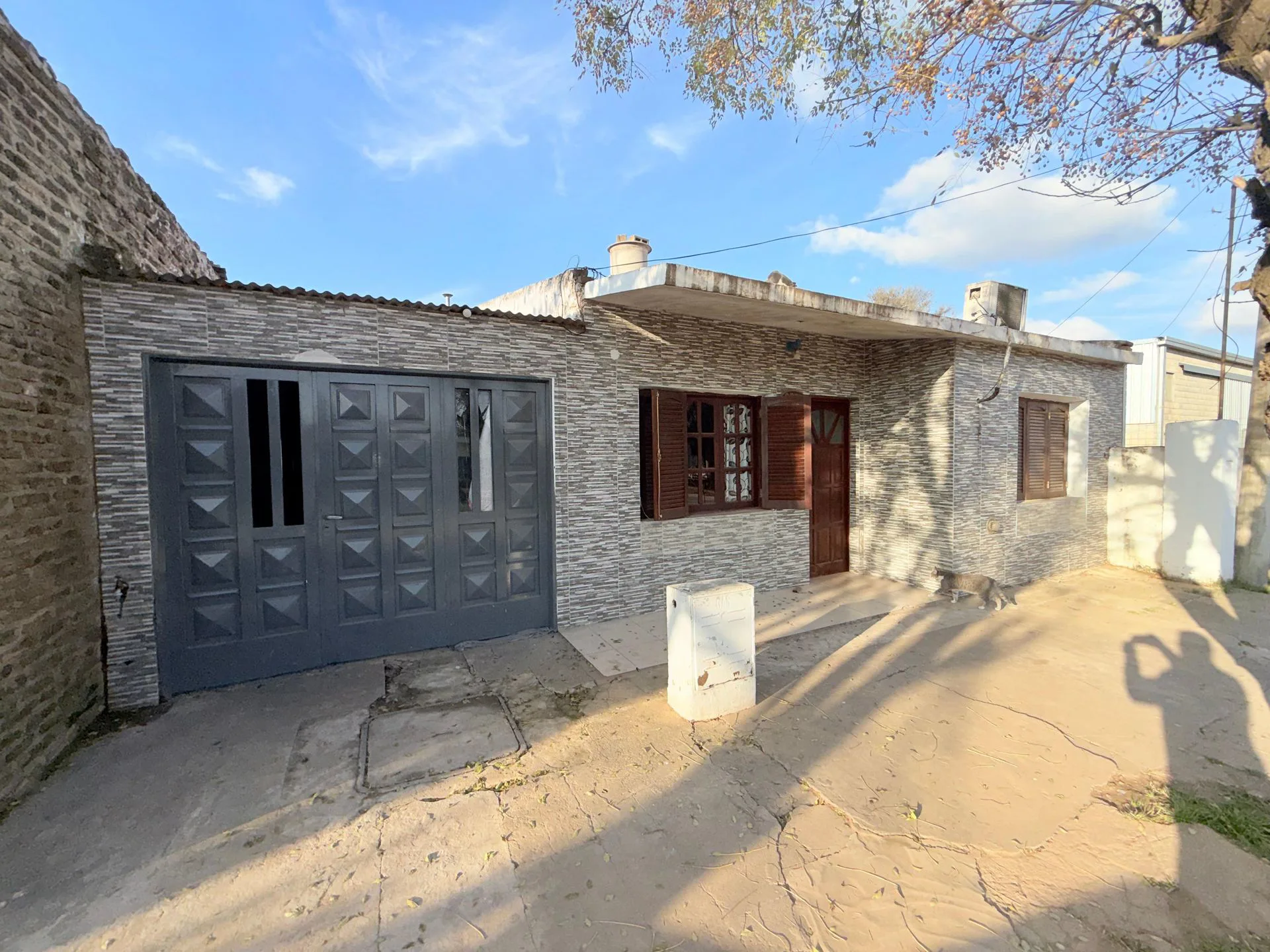 se vende casa dos dormitorios con pileta foto 2