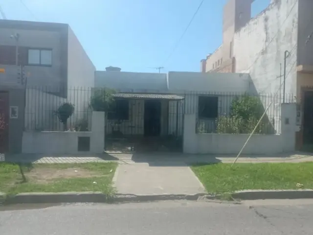 CASA DE TRES AMBIENTES
