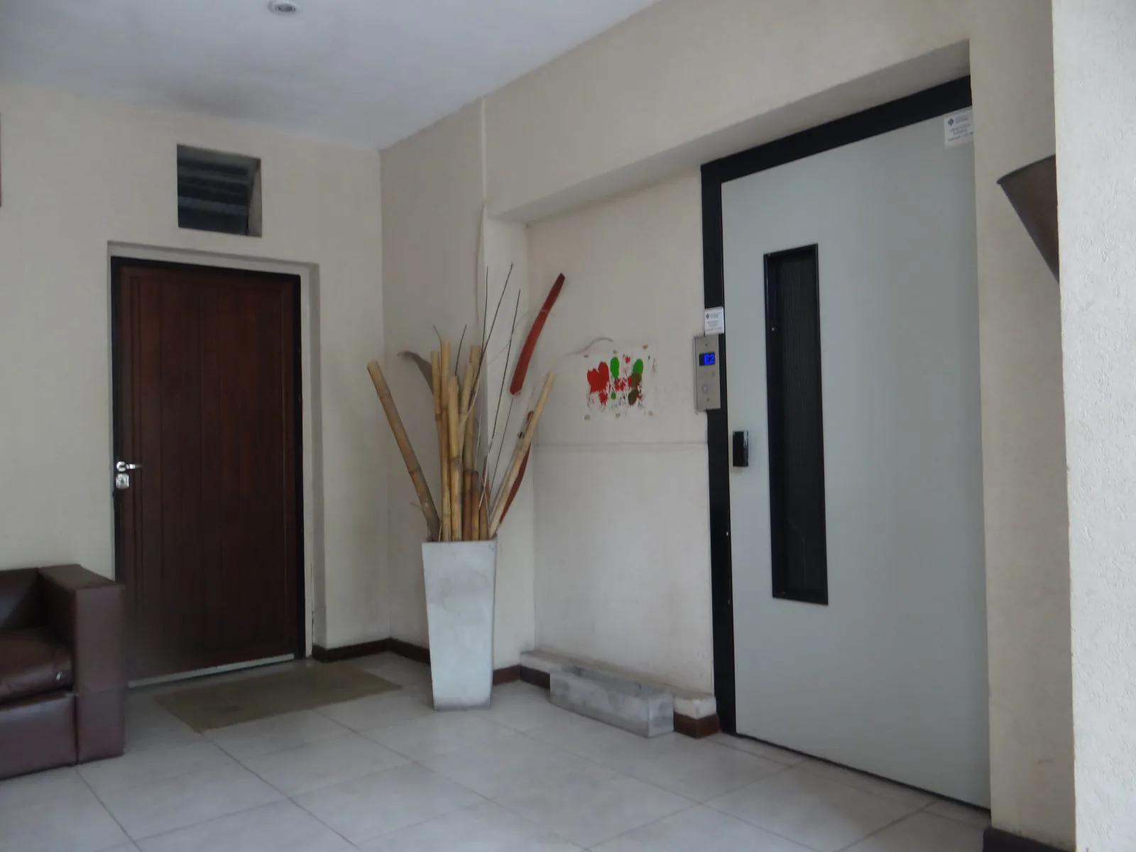 Venta .Amplio monoambiente .En Villa sarmiento foto 3