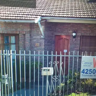CASA EN VENTA EN FLORENCIO VARELA foto 3