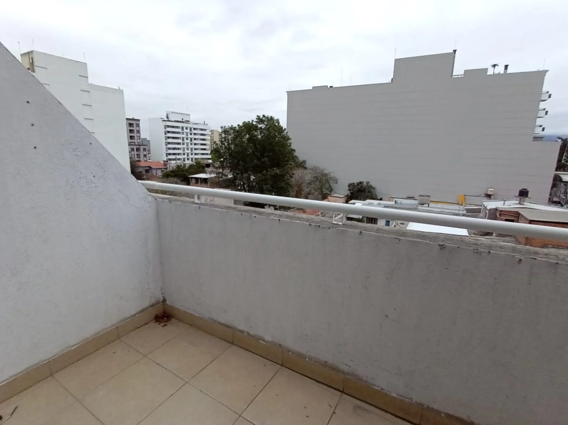 ALQUILER DEPARTAMENTO 2 DORMITORIOS JURAMENTO 1480 foto 3