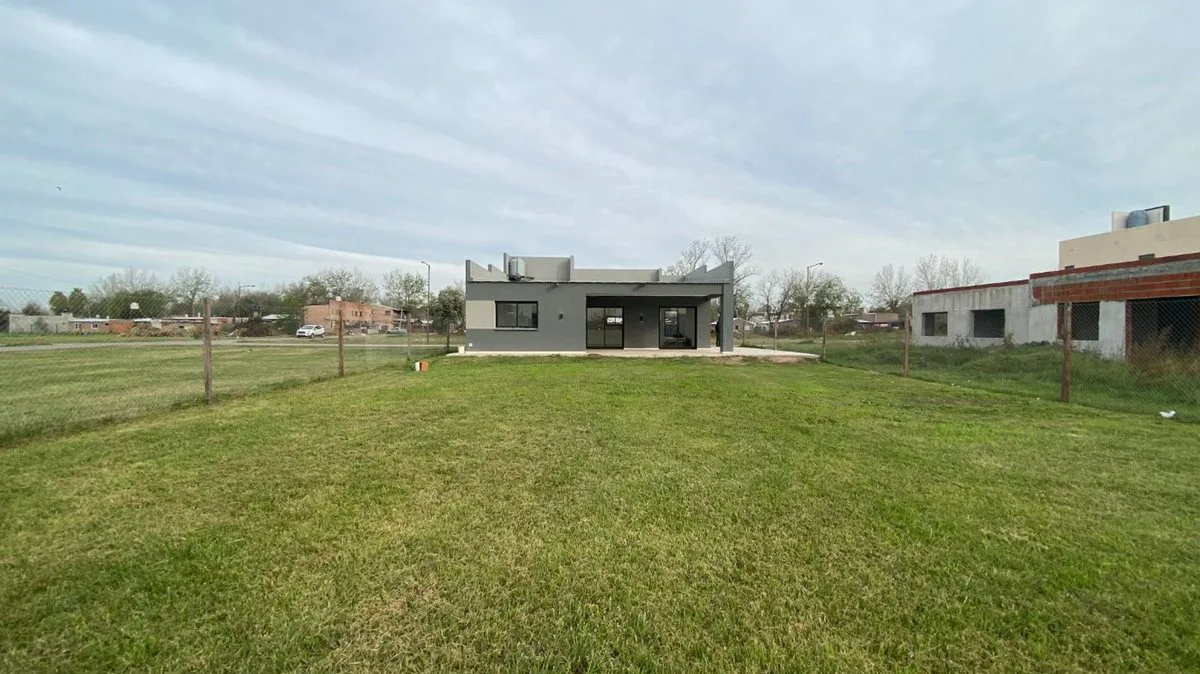 VENTA CASA DE 2 DORMITORIOS FUNES NORTE CREDITO foto 5