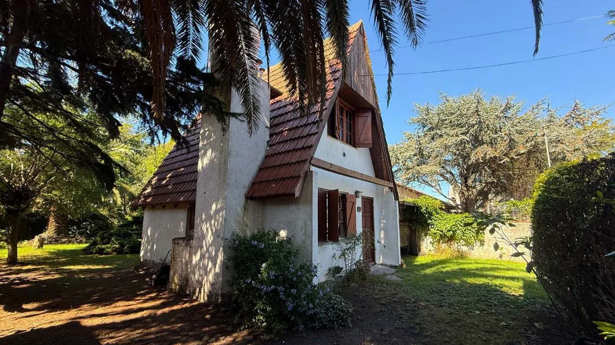 VENTA CASA 3 AMBIENTES ALPINA CON PARQUE foto 3