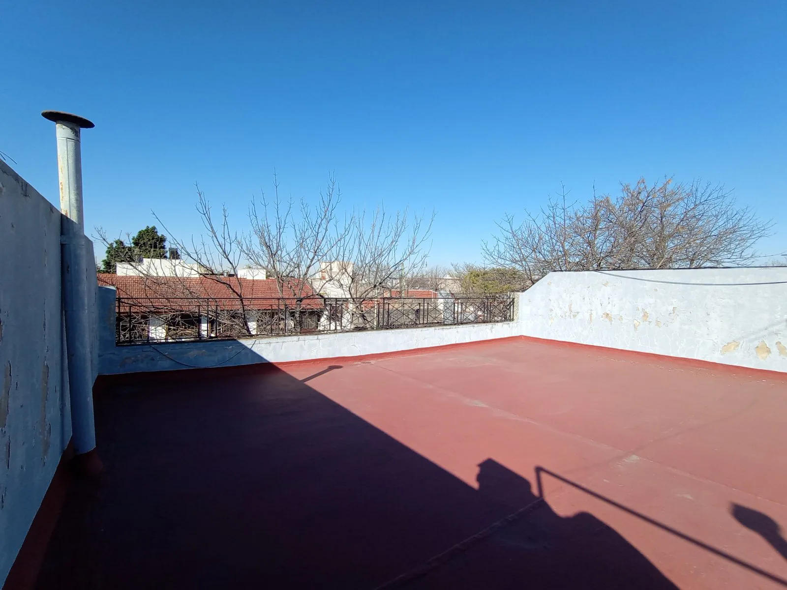PH 2 ambientes con patio y terraza en Venta en Pompeya foto 3