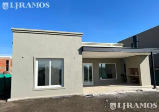 Casa a estrenar con 3 dormitorios en venta en Vila Marina foto 2
