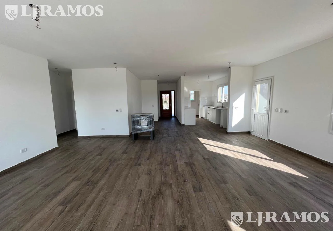 Casa a estrenar con 3 dormitorios en venta en Vila Marina foto 5
